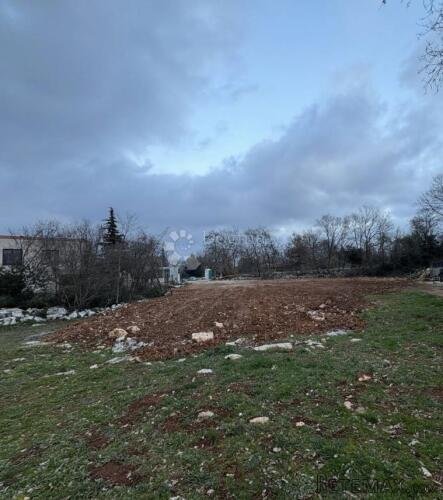 Odlično građevinsko zemljište u blizini Poreča! - 3