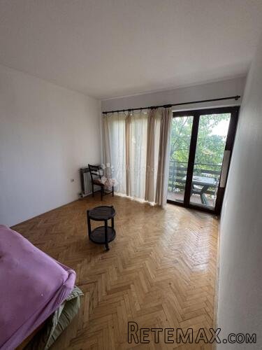STAN U KUĆI ZA KOMPLETNU RENOVACIJU