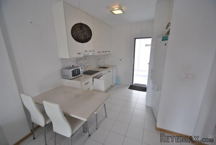 This modern ground floor apartment is located in bustling.. - 3