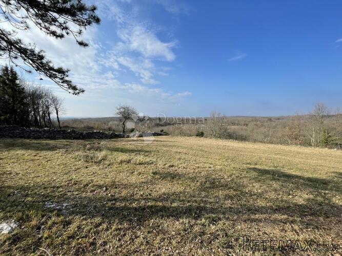 ZEMLJIŠTE SA PREDIVNIM POGLEDOM U MIRU I TIŠINI, BUJE OKOLIC - 3