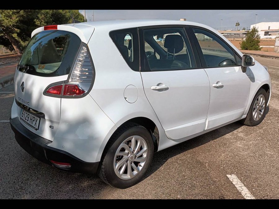 Renault Scenic 1.5 DCi - 4