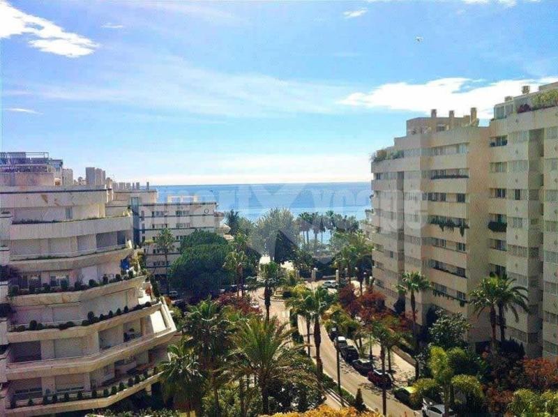 Apartment For Sale In Golden Mile..
