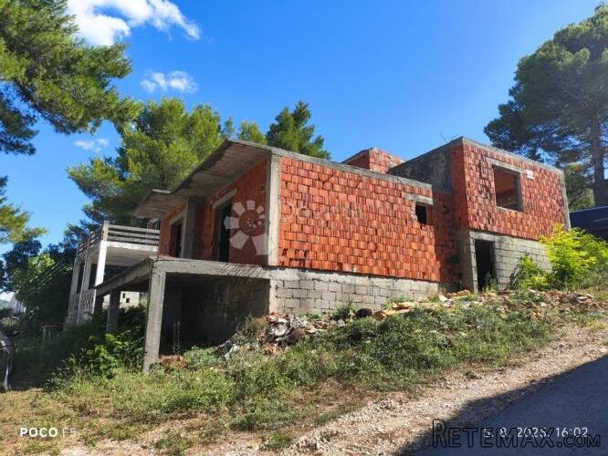 Rijetka prilika - Donji Karin, kuća u roh-bau fazi, 150 m od