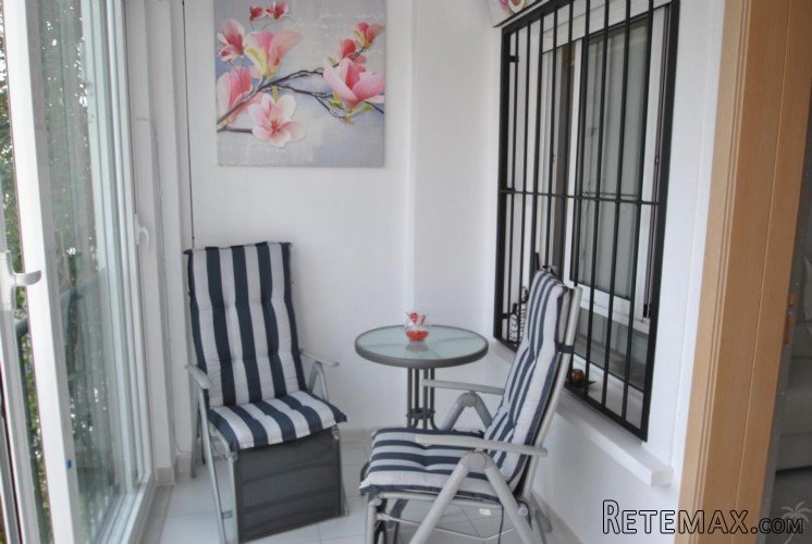 This modern ground floor apartment is located in bustling.. - 7
