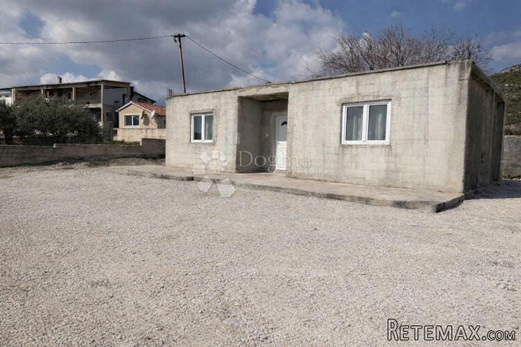 Useljiva prizemnica, Plano