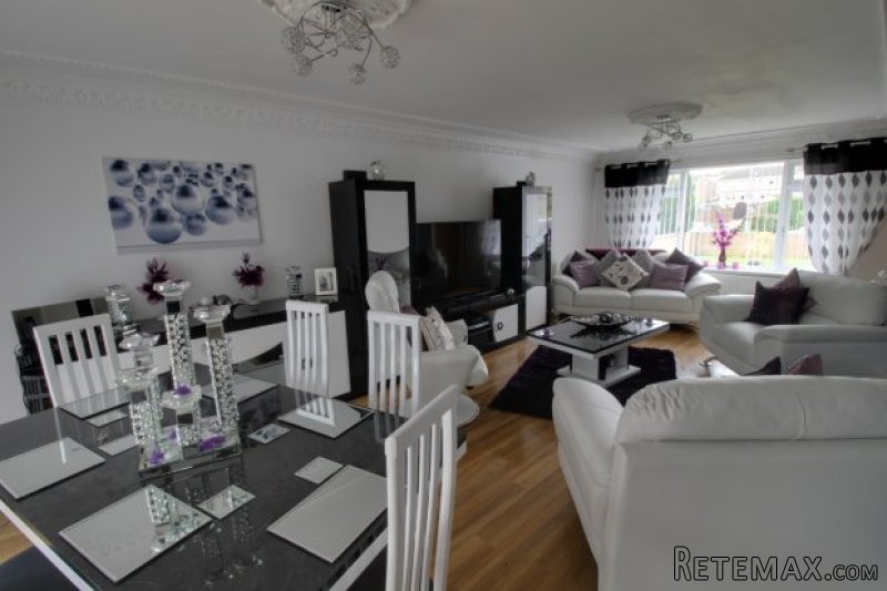 4 bedroom, Detached House house for sale - 2