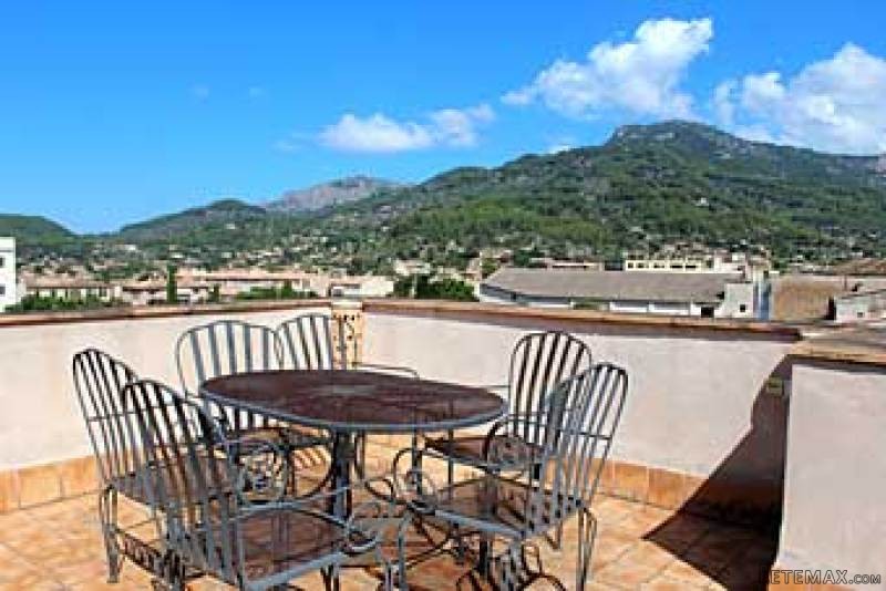 Modernist Town House In The Heart Of..
