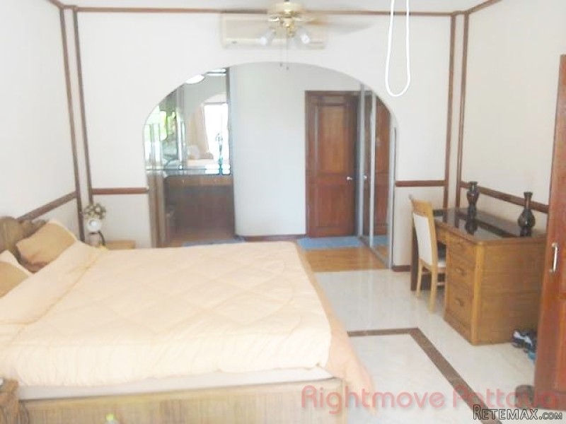 1 Bedroom Condo for sale in Jomtien -.. - 2