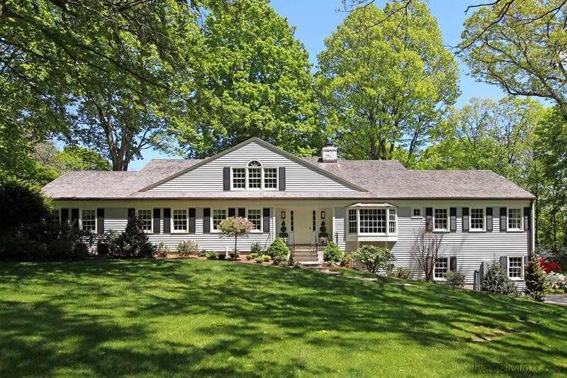 4 bedroom House For Sale: 45 Midwood..