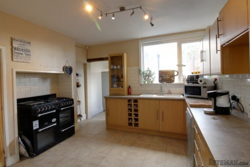 5 bedroom, Semi-detached House house.. - 2