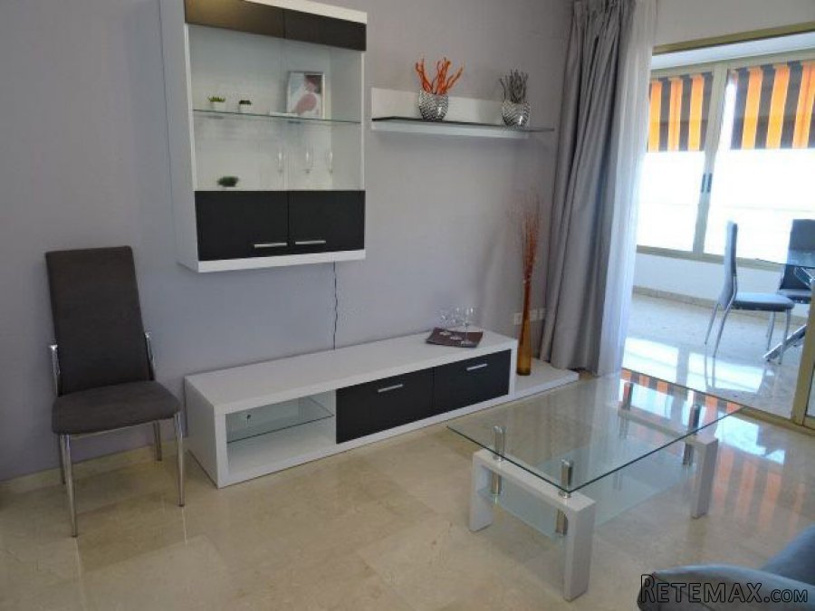 Flat with 2 bedrooms and complete bathroom on the first.. - 2