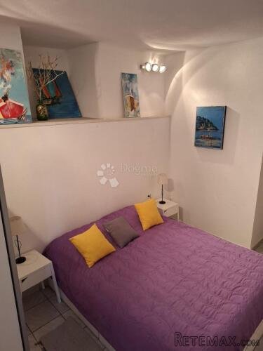 PRODAJA DVA APARTMANA S POSEBNIM ULAZOM U ISTOJ KUĆI – KAŠTE - 2