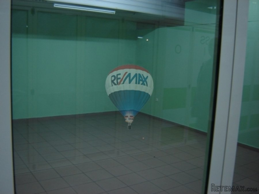 Centar - poslovni prostor - 26m2 - 3