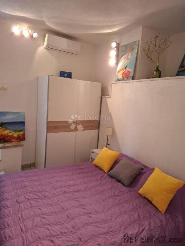 PRODAJA DVA APARTMANA S POSEBNIM ULAZOM U ISTOJ KUĆI – KAŠTE - 3