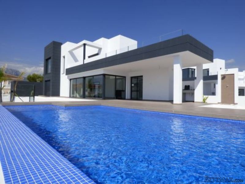 Extraordinary Modern House In Calpe..
