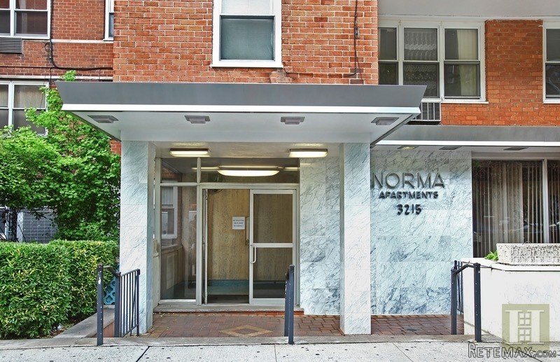 1 bedroom Apartment For Sale: 3215 AVE..