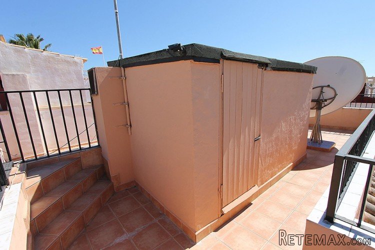 This nice terraced house is located in Las Chismosas in the.. - 8