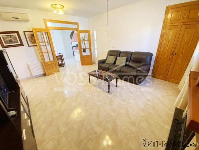 NEW LISTING TO VOSS HOMES - A large 4+ bed, 3.5 bath villa.. - 11