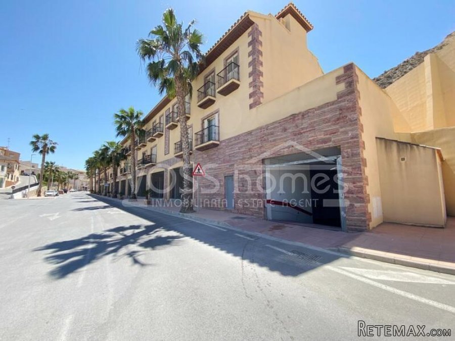 NEW LISTING TO VOSS HOMES - A larger than usual, 3 bed, 2.. - 12