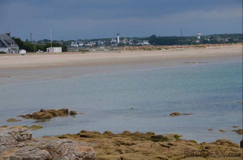Coastal House Two Minutes From Beach