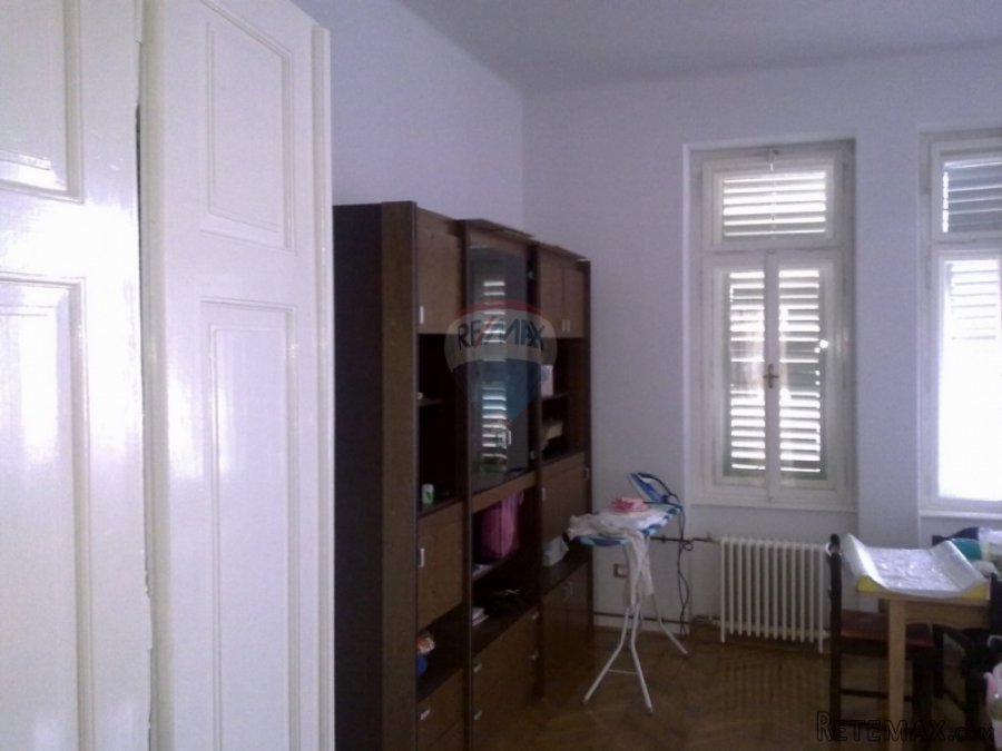 Opatija - etaža u vili u centru Opatije s okućnicom, prekras - 3