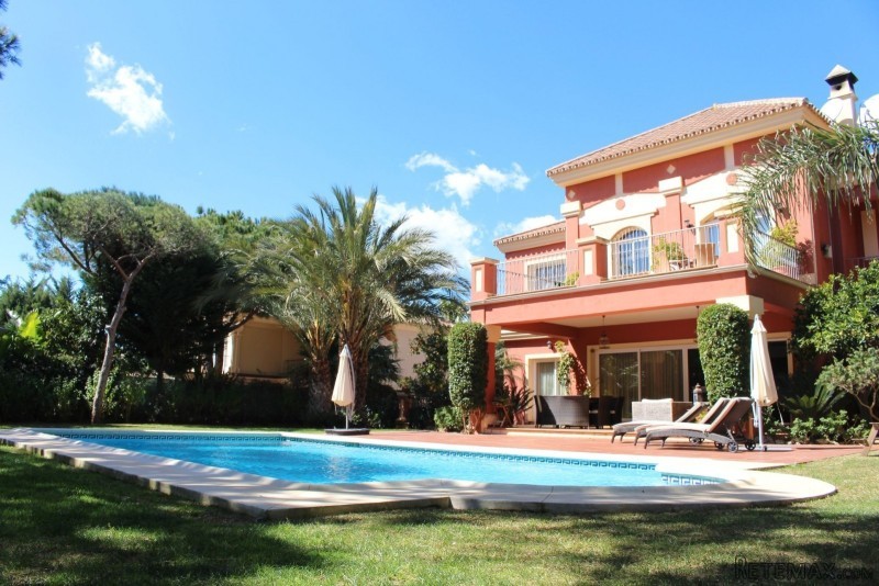 Private Family Villa in Secure.. - 2