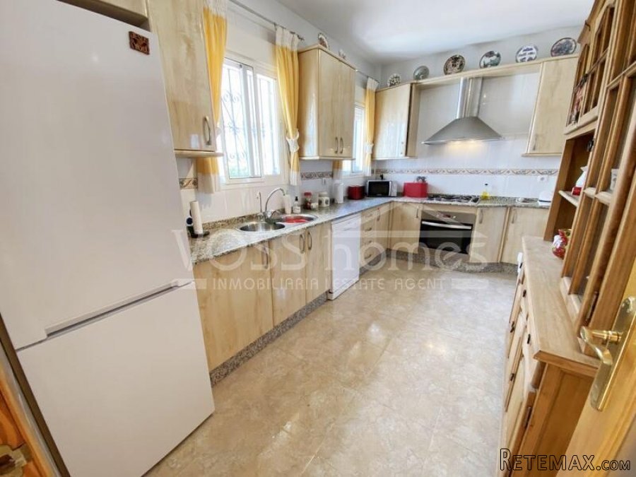 RESERVED/SALE AGREED 2023 & NEW & EXCLUSIVE LISTING TO VOSS.. - 14