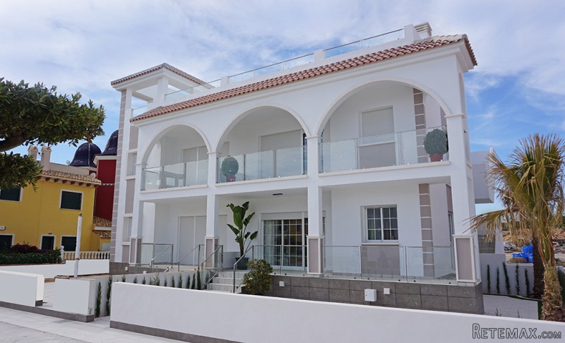 2 bedroom apartments