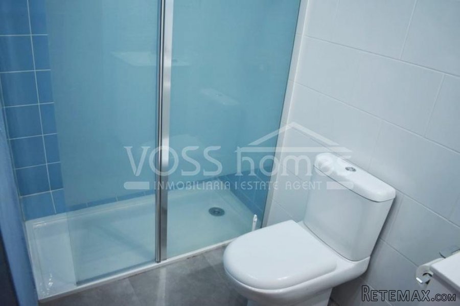 EXCLUSIVE TO VOSS HOMES - Recently improved country house.. - 17