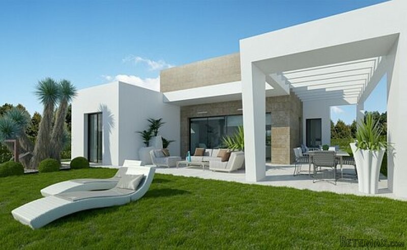 * Stunning 3 bed Detached Villas on La..