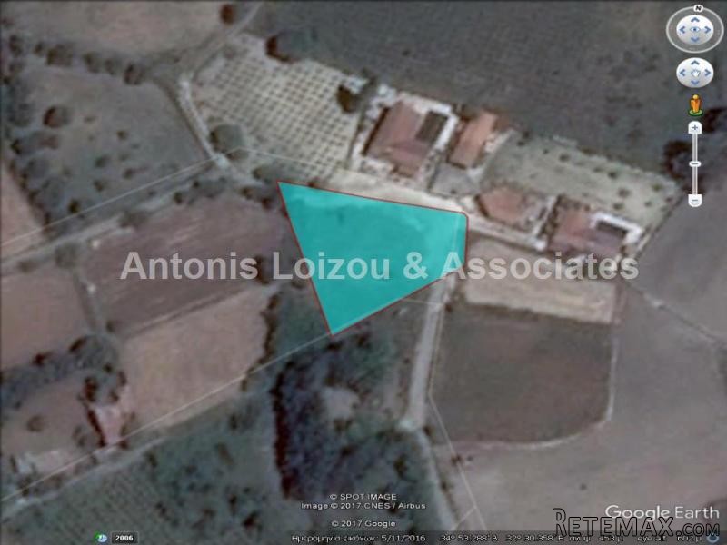 1,673 m2 residential field in Polemi