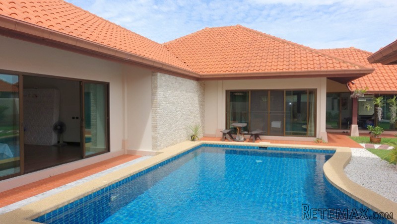 Baan Balina 2: Generous 3 plus bedroom..