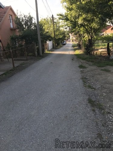 Prodajem plac 5.30ari s temeljom