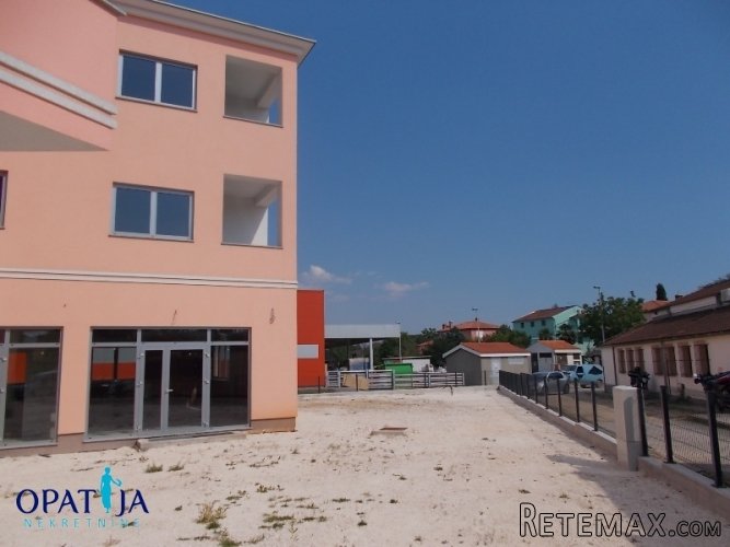 Rovinj-Poslovna zgrada - PRILIKA !!! - 2