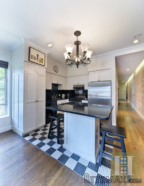 2 bedroom Apartment For Sale: 68 EAST.. - 2