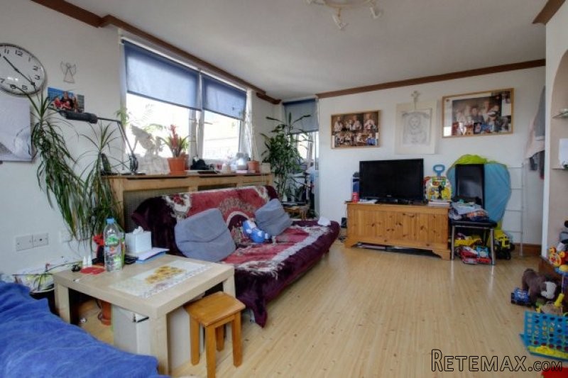2 bedroom, Flat house for sale - 2