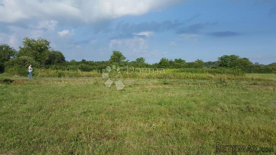 Građevinsko zemljište 1952m²