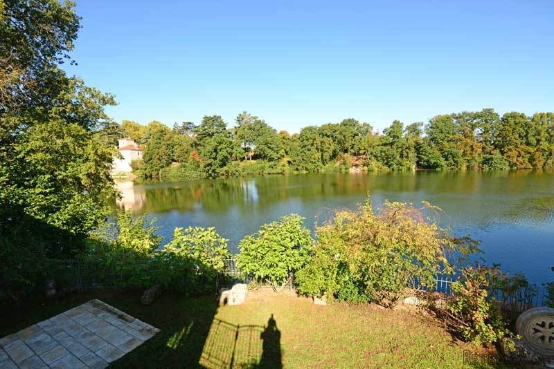 On The Banks Of The River Lot. Price.. - 2