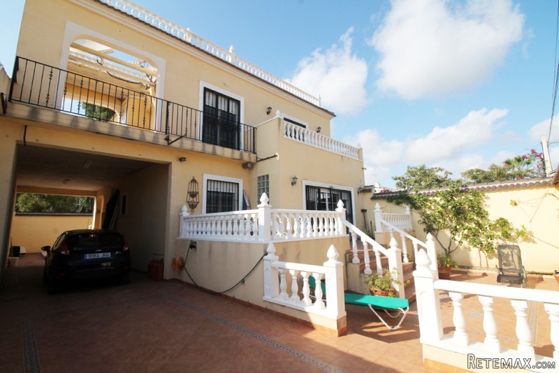 3 Bedrooms - Villa - Alicante - For Sale