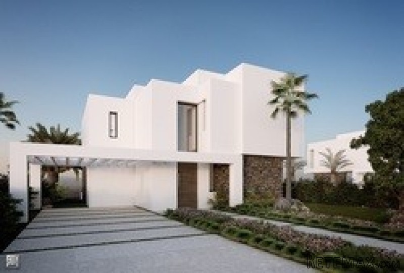 4 bedroom property near New Golden Mile..