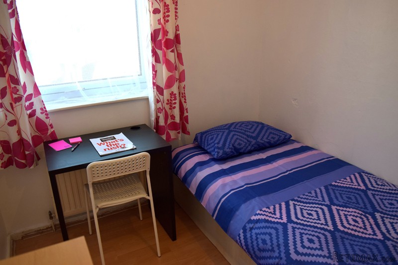 Single room, Zone 2, Devons road