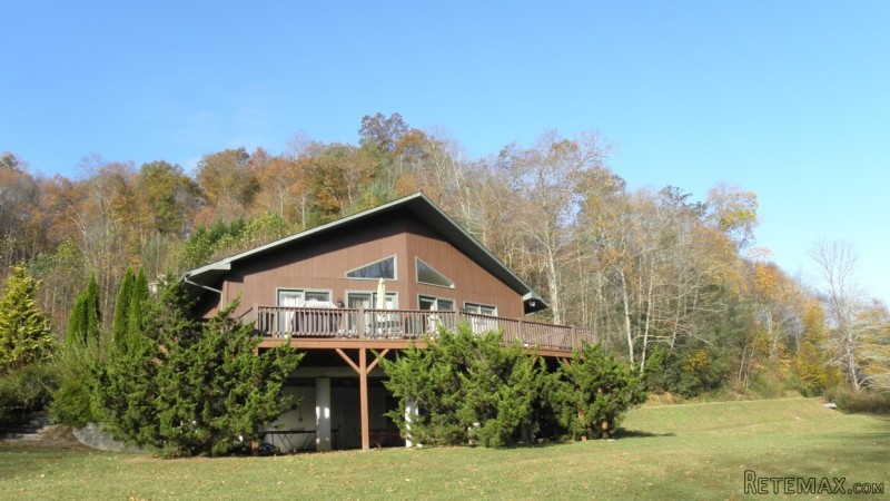 Riverfront NC Mountain Cabin Retreat