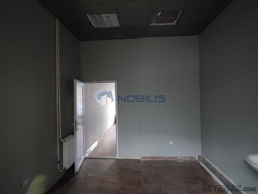 Zagreb, Medveščak (Kvatrić) ulični lokal 40m2 - 3
