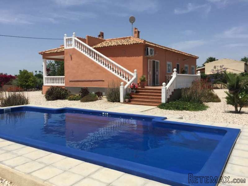 Superb 3 Bedroom Villa With Habitation..