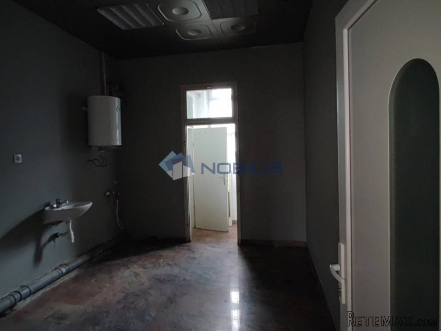 Zagreb, Medveščak (Kvatrić) ulični lokal 40m2 - 4