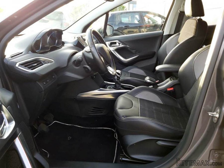 Peugeot 2008 1.6 HDi Allure - 5