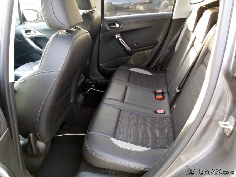 Peugeot 2008 1.6 HDi Allure - 6