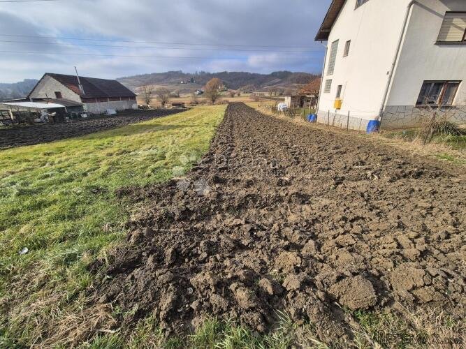 Građevinsko zemljište 1.137m² nadomak Krapinskih Toplica!