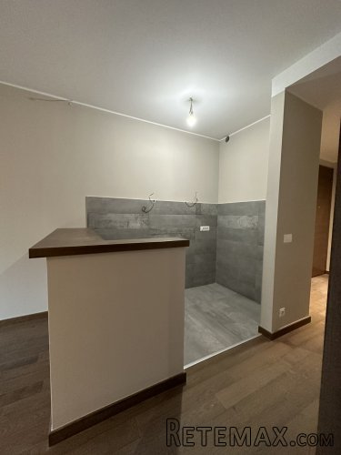 LUX 2.5-soban stan Vukov Spomenik - 8