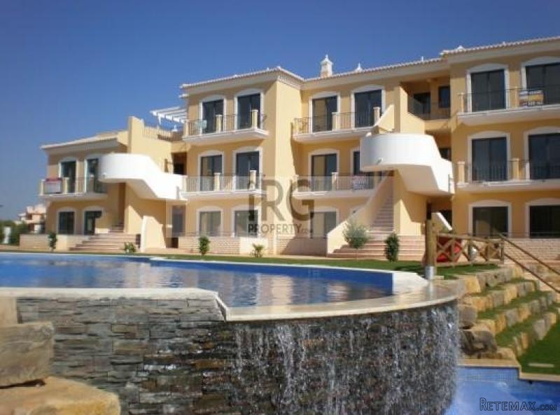 €195,000 - Olhos D'Agua, Central..